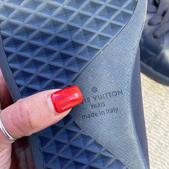 LOUIS VUITTON MEN  SNEAKERS SIZE 9 - Picture 7 of 9